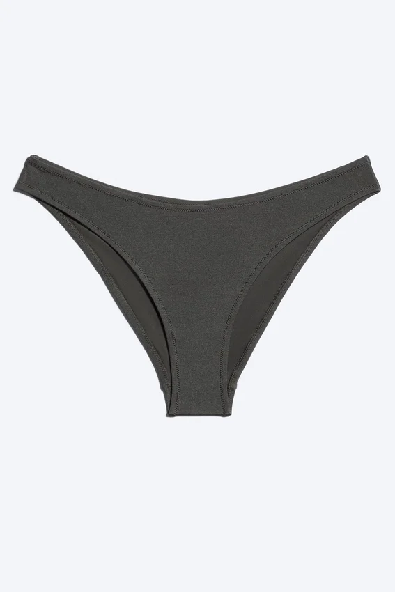 Braguita de bikini con escote redondeado – Gris oscuro – Brillo Braguita de bikini con escote redondeado – Gris oscuro – Brillo