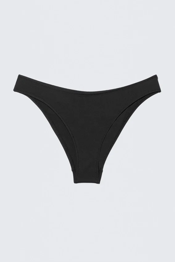 Braguita de bikini con escote redondeado – Negro Braguita de bikini con escote redondeado – Negro