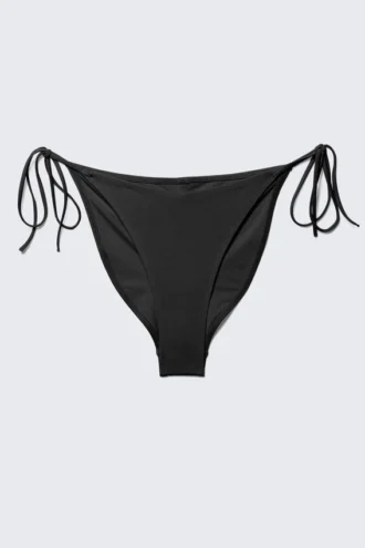 Braguita de bikini con tirantes – Negro