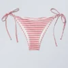 Braguita de bikini con tiras y lazo – Rayas multicolores rojas