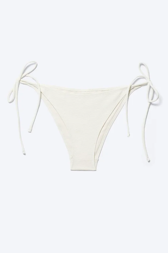 Braguita de bikini con tiras y lazos estructuradas – Beige claro Braguita de bikini con tiras y lazos estructuradas – Beige claro