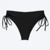 Braguita de bikini con tiras y lazos laterales – Negro Braguita de bikini con tiras y lazos laterales – Negro