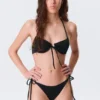 Braguita de bikini con tiras y lazos – Negro Braguita de bikini con tiras y lazos – Negro