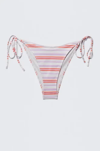 Braguita de bikini estampada con tirantes – Rayas moradas y rojas
