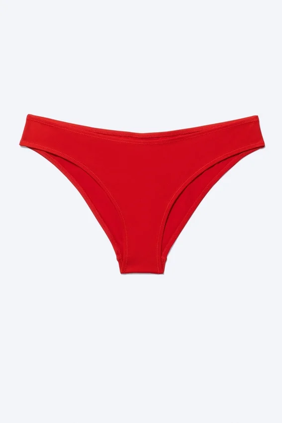 Braguita de bikini lisa – Rojo brillante Braguita de bikini lisa – Rojo brillante