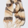 Bufanda con flecos gruesos – Rayas beige Bufanda con flecos gruesos – Rayas beige
