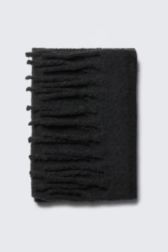 Bufanda gruesa con flecos – Negro