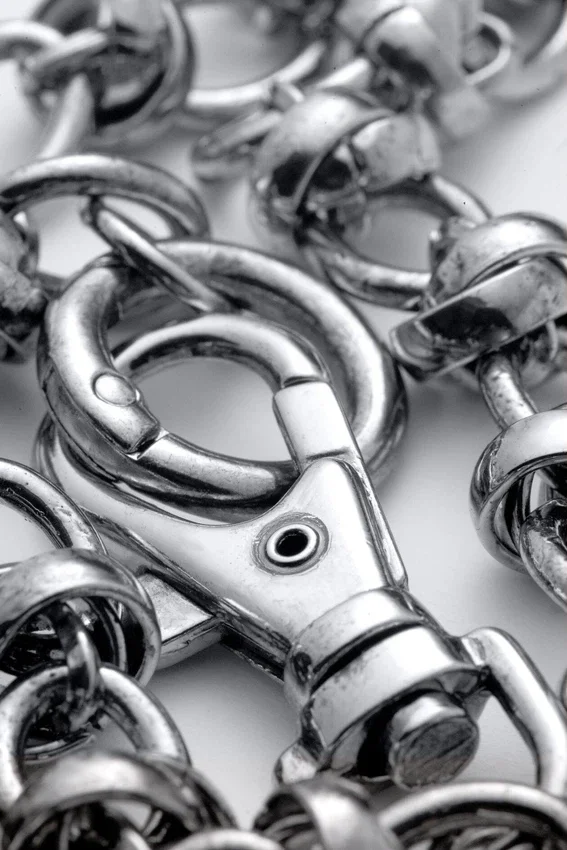 Cadena para pantalones con eslabones gruesos anudados – Plata Cadena para pantalones con eslabones gruesos anudados – Plata