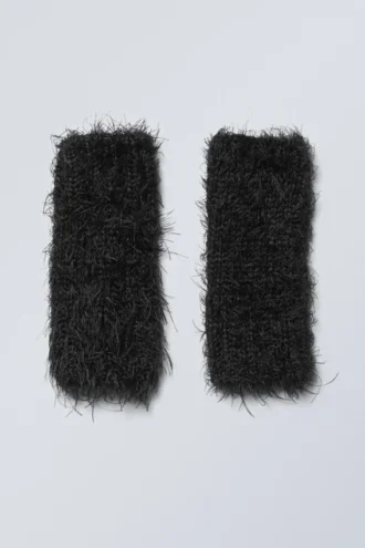 Calentadores de muñecas peludos – Negro