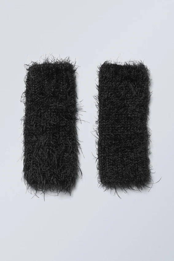 Calentadores de muñecas peludos – Negro Calentadores de muñecas peludos – Negro