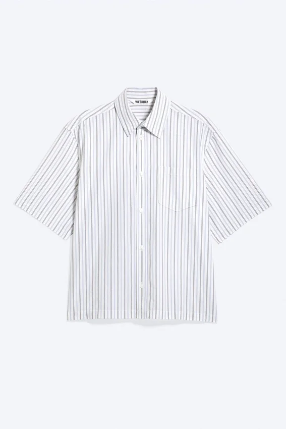 Camisa de algodón de corte cuadrado y manga corta – Rayas beige claro empolvado Camisa de algodón de corte cuadrado y manga corta – Rayas beige claro empolvado