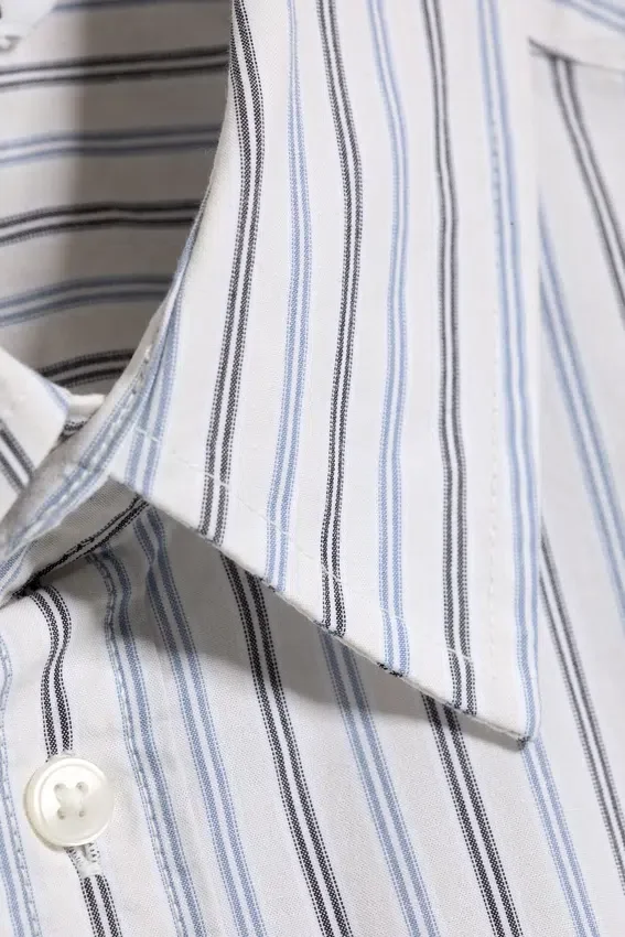 Camisa de algodón de corte cuadrado y manga corta – Rayas beige claro empolvado Camisa de algodón de corte cuadrado y manga corta – Rayas beige claro empolvado