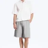 Camisa de algodón de corte recto y manga corta – Blanca