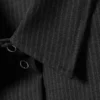 Camisa de crepé de pantalón corto y corte entallado – Gris oscuro – Rayas finas Camisa de crepé de pantalón corto y corte entallado – Gris oscuro – Rayas finas