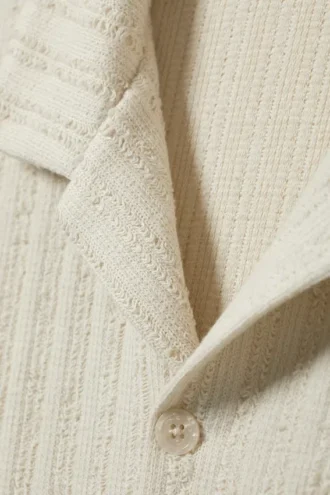 Camisa de estilo resort de corte recto – Beige empolvado
