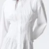 Camisa de popelín de algodón con fruncido en la cintura – Blanca