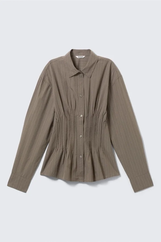 Camisa de popelín de algodón con fruncido en la cintura – Rayas marrones Camisa de popelín de algodón con fruncido en la cintura – Rayas marrones