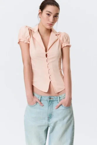 Camisa de resort entallada de manga corta – Rayas rosa melocotón