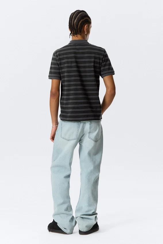 Camisa de tenis de piqué de manga corta – Gris oscuro – Rayas verdes Camisa de tenis de piqué de manga corta – Gris oscuro – Rayas verdes