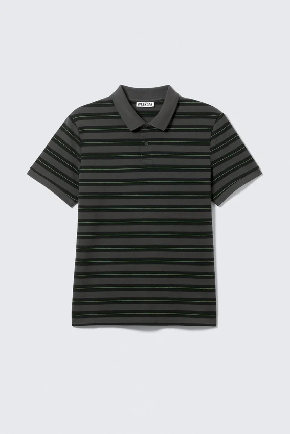 Camisa de tenis de piqué de manga corta – Gris oscuro – Rayas verdes Camisa de tenis de piqué de manga corta – Gris oscuro – Rayas verdes