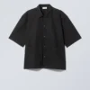 Camisa holgada de algodón de manga corta – Negra