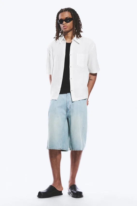 Camisa holgada de manga corta en mezcla de lino – Blanco roto Camisa holgada de manga corta en mezcla de lino – Blanco roto