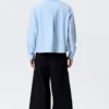 Camisa Oxford de corte recto y manga larga – Azul claro Camisa Oxford de corte recto y manga larga – Azul claro