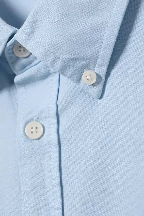 Camisa Oxford de corte recto y manga larga – Azul claro Camisa Oxford de corte recto y manga larga – Azul claro