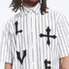 Camisas con estampados de corte recto y manga corta – Rayas blancas y negras Camisas con estampados de corte recto y manga corta – Rayas blancas y negras