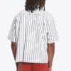 Camisas con estampados de corte recto y manga corta – Rayas blancas y negras Camisas con estampados de corte recto y manga corta – Rayas blancas y negras
