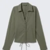 Camisas cortas con espalda abierta – Verde caqui oscuro