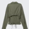Camisas cortas con espalda abierta – Verde caqui oscuro
