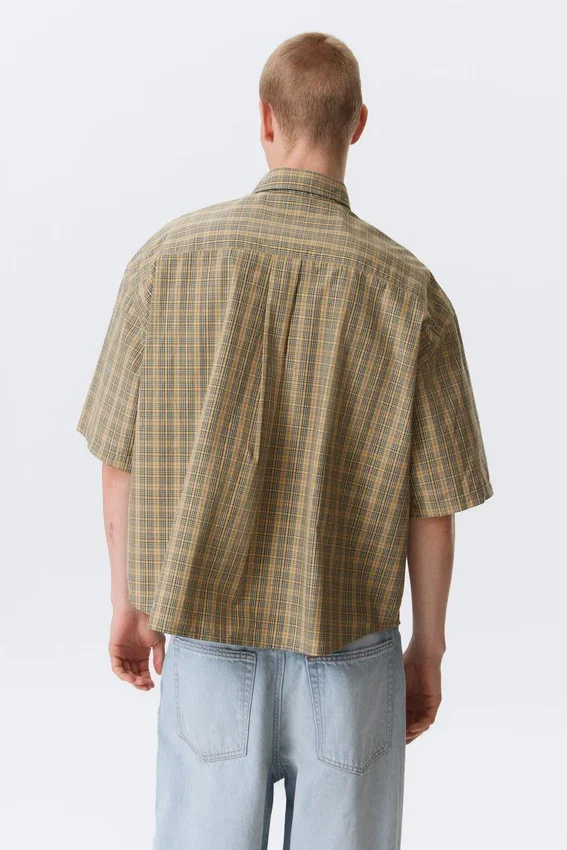 Camisas de corte recto y manga corta – Beige a cuadros Camisas de corte recto y manga corta – Beige a cuadros