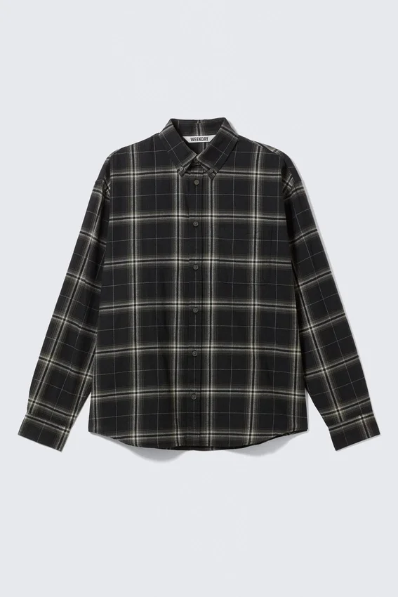 Camisas de franela de corte holgado con botones – Cuadros negros Camisas de franela de corte holgado con botones – Cuadros negros