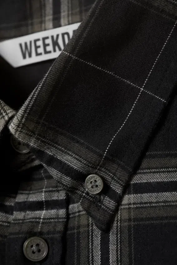 Camisas de franela de corte holgado con botones – Cuadros negros Camisas de franela de corte holgado con botones – Cuadros negros