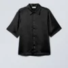 Camisas de manga corta de satén brillante – Negro Camisas de manga corta de satén brillante – Negro