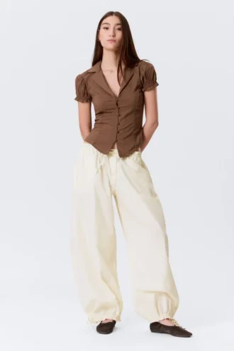 Camisas de resort entalladas de manga corta – Rayas marrones
