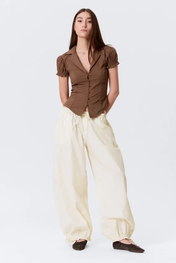 Camisas de resort entalladas de manga corta – Rayas marrones Camisas de resort entalladas de manga corta – Rayas marrones