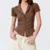 Camisas de resort entalladas de manga corta – Rayas marrones Camisas de resort entalladas de manga corta – Rayas marrones