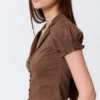 Camisas de resort entalladas de manga corta – Rayas marrones Camisas de resort entalladas de manga corta – Rayas marrones