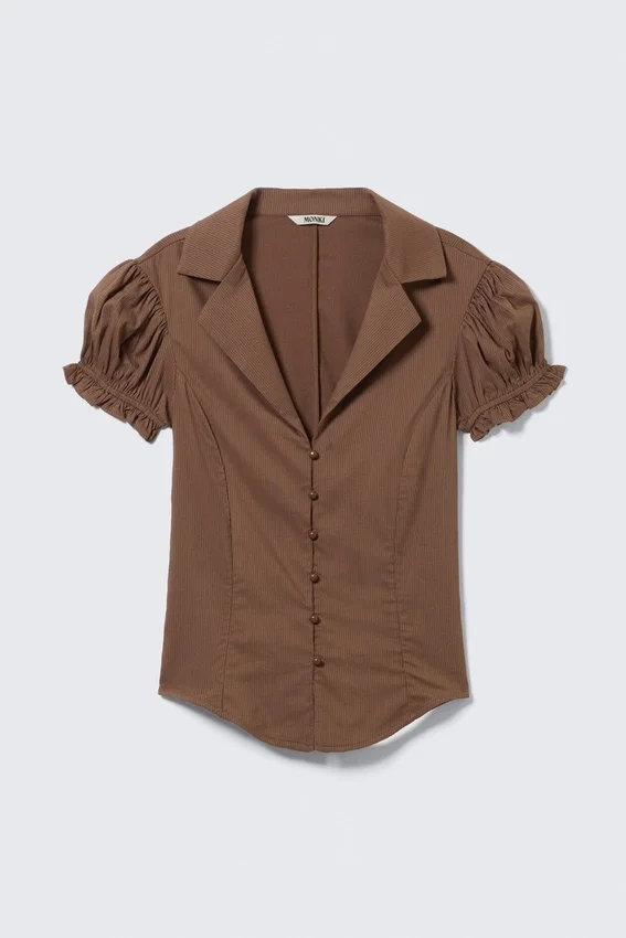Camisas de resort entalladas de manga corta – Rayas marrones Camisas de resort entalladas de manga corta – Rayas marrones