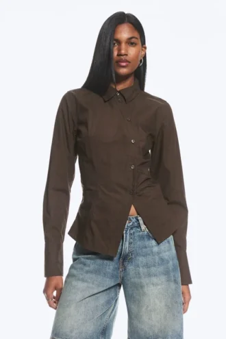 Camisas entalladas asimétricas de popelín – Marrón oscuro Camisas entalladas asimétricas de popelín – Marrón oscuro