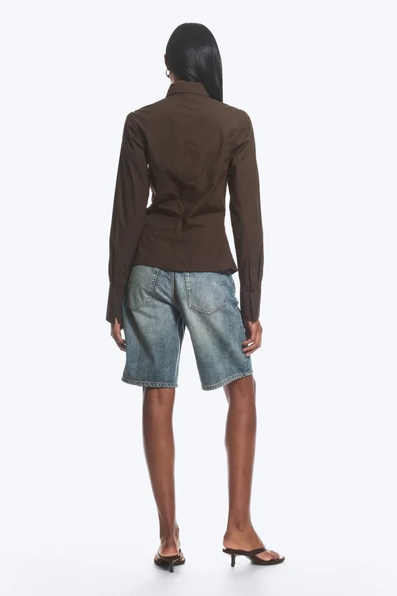 Camisas entalladas asimétricas de popelín – Marrón oscuro Camisas entalladas asimétricas de popelín – Marrón oscuro