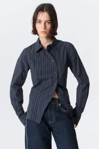 Camisas entalladas asimétricas de popelín – Rayas azul oscuro