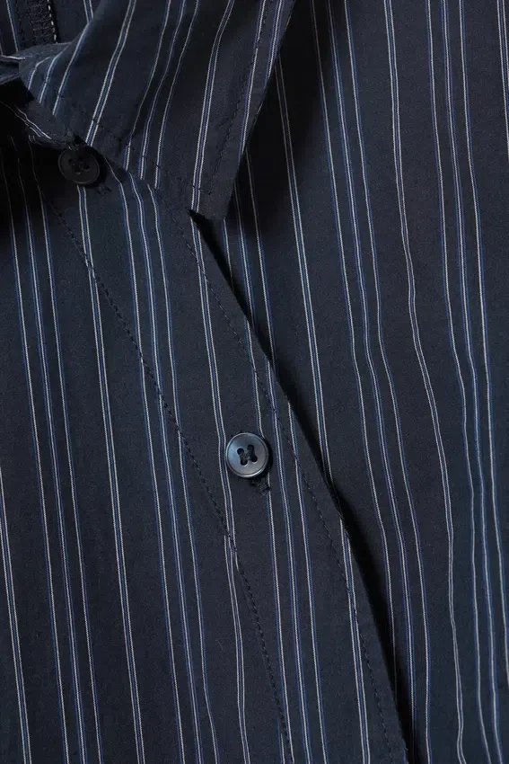 Camisas entalladas asimétricas de popelín – Rayas azul oscuro Camisas entalladas asimétricas de popelín – Rayas azul oscuro