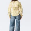 Camisas entalladas con fruncido en la cintura – Estampado floral amarillo Camisas entalladas con fruncido en la cintura – Estampado floral amarillo