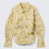 Camisas entalladas con fruncido en la cintura – Estampado floral amarillo Camisas entalladas con fruncido en la cintura – Estampado floral amarillo