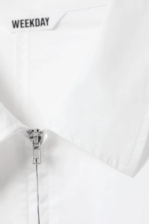 Camisas entalladas de manga larga con cremallera – Blanca Camisas entalladas de manga larga con cremallera – Blanca