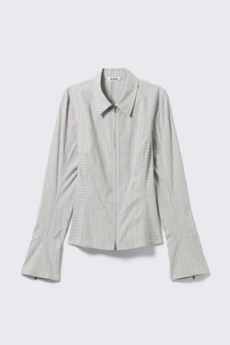 Camisas entalladas de manga larga con cremallera – Rayas gris claro