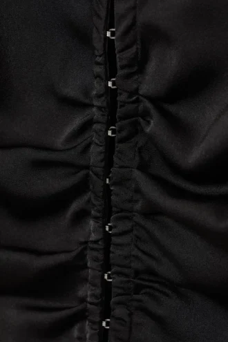 Camisas entalladas de manga larga de satén – Negro